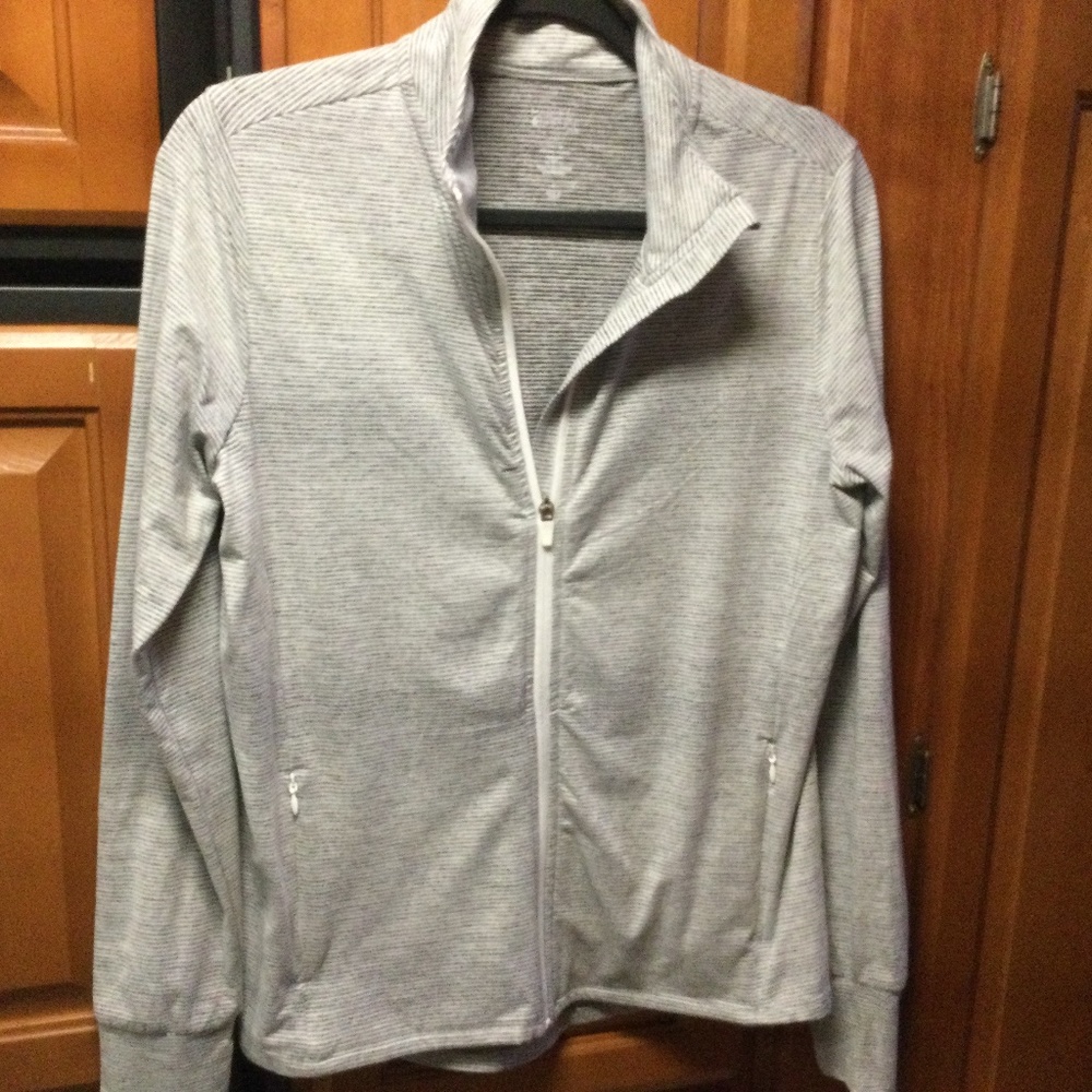 Market and Spruce workout/exercise jacket